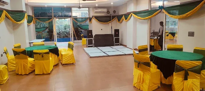 Green and yellow banquet seating decoration